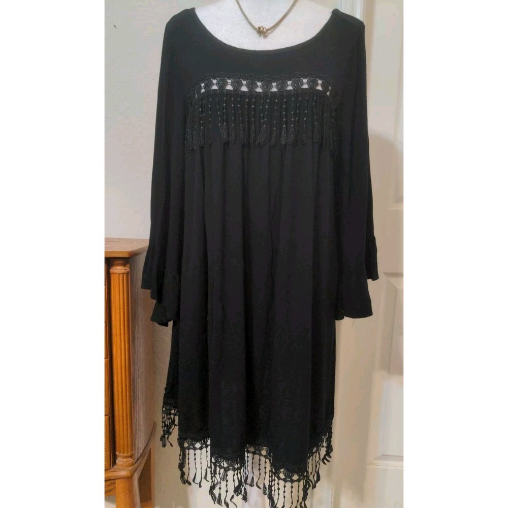 Voll Women's Black Fringed Long Sleeve Dress. Size L